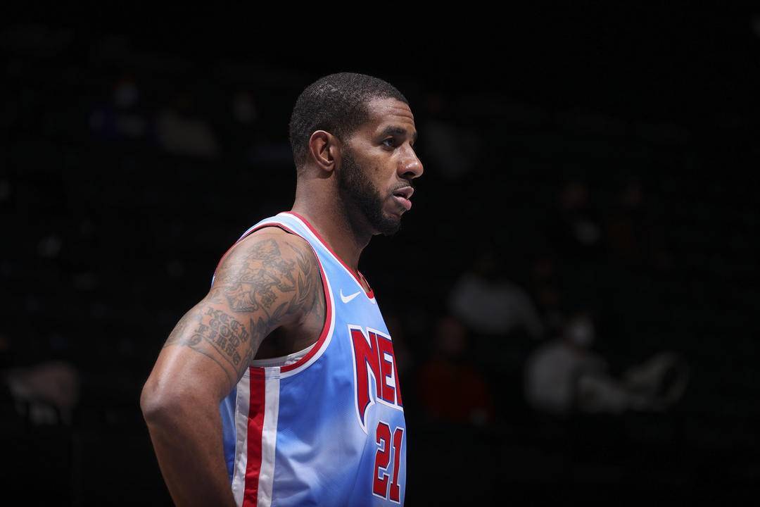 防守时缺乏 防守时缺乏